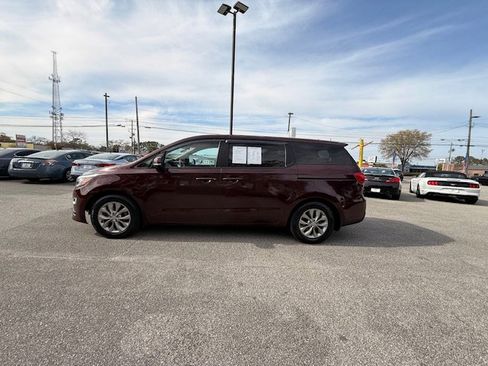 Used 2020 Kia Sedona LX image 1
