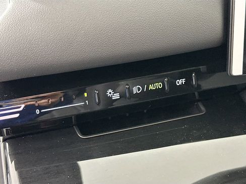 Used 2026 BMW 530i xDrive image 11