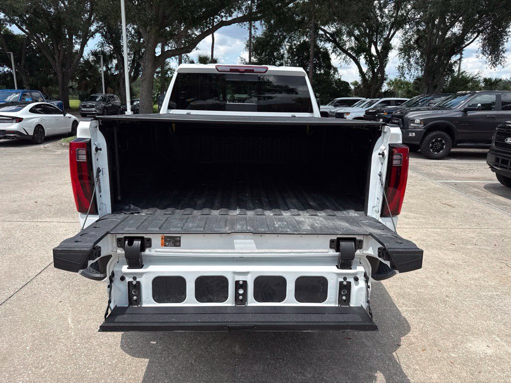 Used 2024 GMC Sierra 2500 Denali AWD/4WD image 32