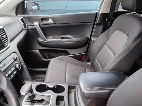 Used 2020 Kia Sportage LX FWD image 9
