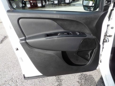 Used 2019 RAM ProMaster City Tradesman image 14