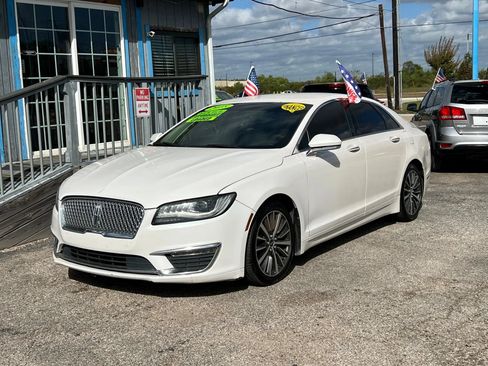 Used 2018 Lincoln MKZ Select w/ Select Plus Package FWD image 2