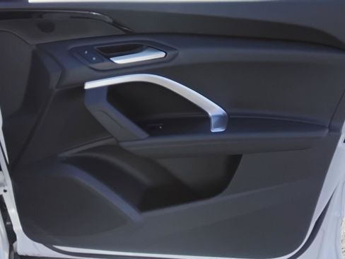 Certified 2025 Audi Q5 Premium w/ Convenience Package image 25