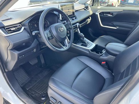 Used 2024 Toyota RAV4 XLE Premium image 5