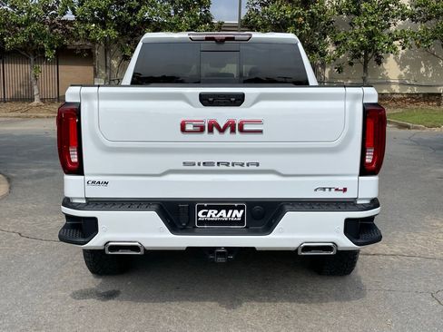 Used 2025 GMC Sierra 1500 AT4 w/ AT4 Premium Package AWD/4WD image 6