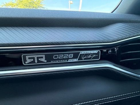 Used 2025 Ford Mustang GT Premium w/ GT Performance Package RWD image 9