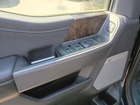 Used 2024 Ford F250 Lariat w/ Lariat Ultimate Package image 6