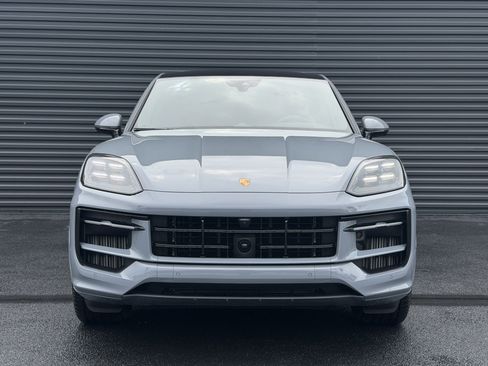 Certified 2025 Porsche Cayenne GTS AWD/4WD image 7