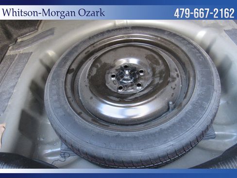 Used 2020 Ford Fusion SE image 24