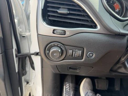 Used 2021 Jeep Cherokee Limited AWD/4WD image 20