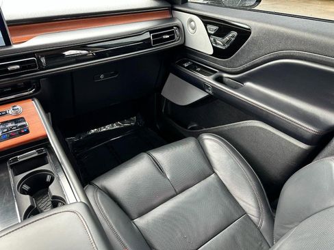 Used 2020 Lincoln Aviator Grand Touring w/ Equipment Group 302A image 12