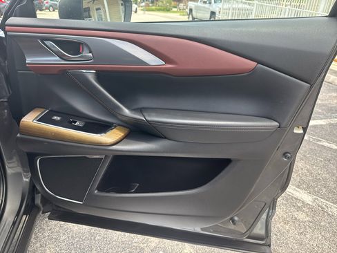 Used 2019 MAZDA CX-9 Signature image 10