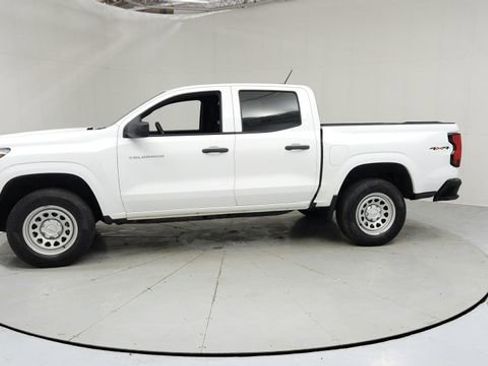 Used 2023 Chevrolet Colorado W/T w/ WT Convenience Package image 2