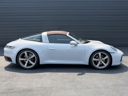 Certified 2024 Porsche 911 Targa 4S AWD/4WD image 7