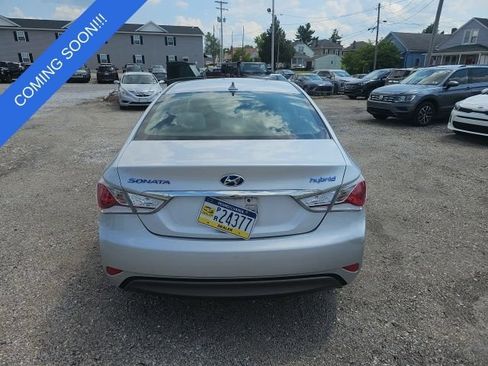Used 2015 Hyundai Sonata Hybrid FWD image 4