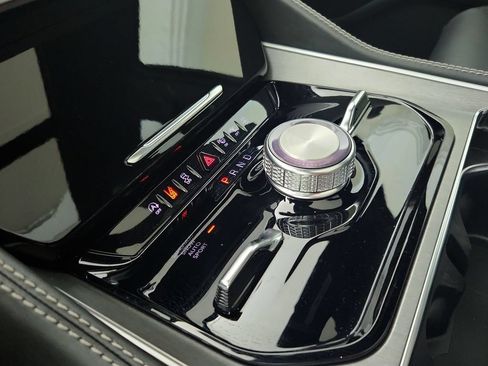 New 2026 Jeep Grand Wagoneer L Limited AWD/4WD image 29