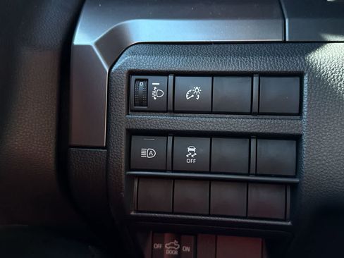Used 2025 Toyota Tacoma TRD Sport AWD/4WD image 21