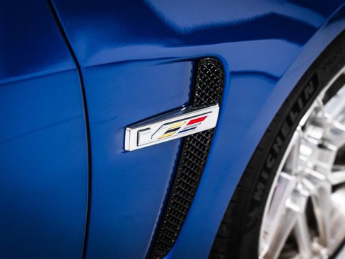 Used 2018 Cadillac CTS V w/ Carbon Fiber Package RWD image 13