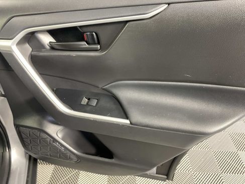 Used 2023 Toyota RAV4 LE AWD/4WD image 25