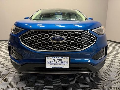 Used 2023 Ford Edge SEL w/ Convenience Package image 3