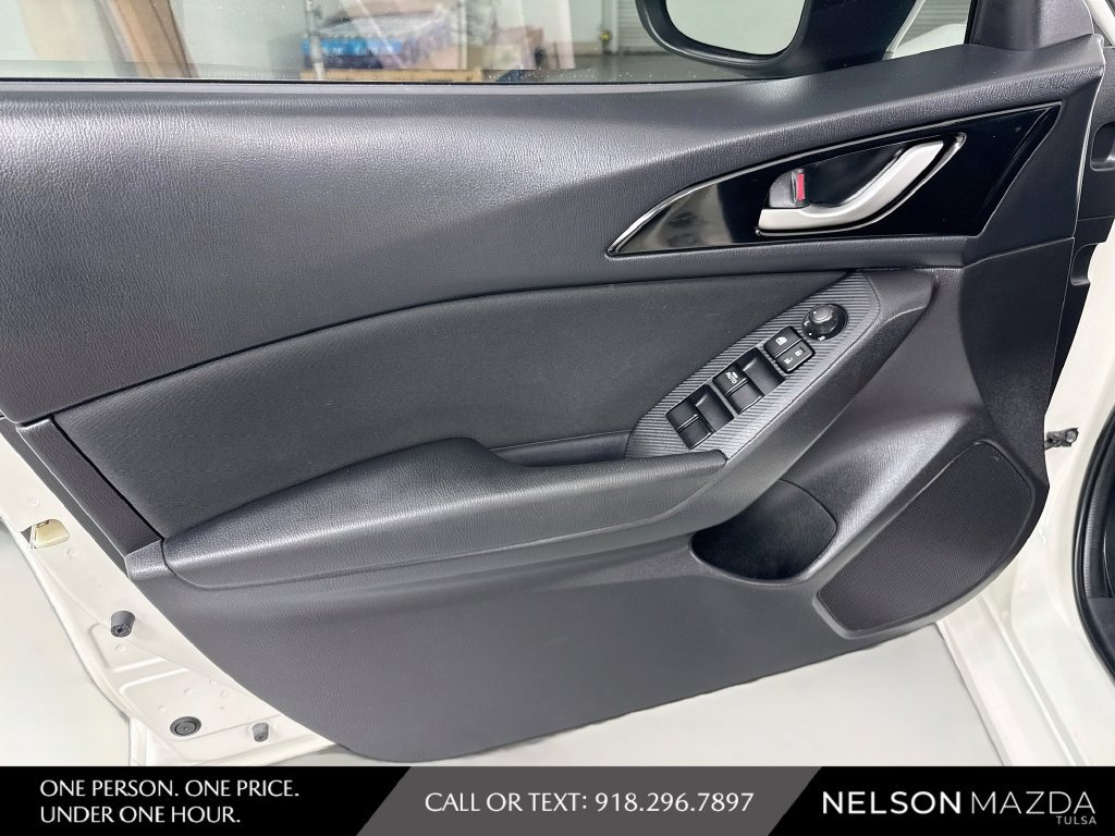 Used 2015 MAZDA MAZDA3 i Touring FWD image 16