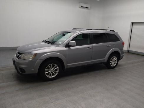 Used 2016 Dodge Journey SXT w/ Comfort/Convenience Group AWD/4WD image 2