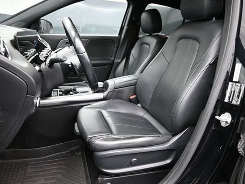 Used 2021 Mercedes-Benz GLA 250 image 2