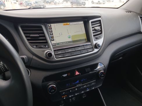 Used 2018 Hyundai Tucson SEL Plus image 11