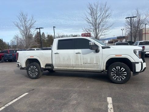 Used 2025 GMC Sierra 3500 Denali Ultimate image 5