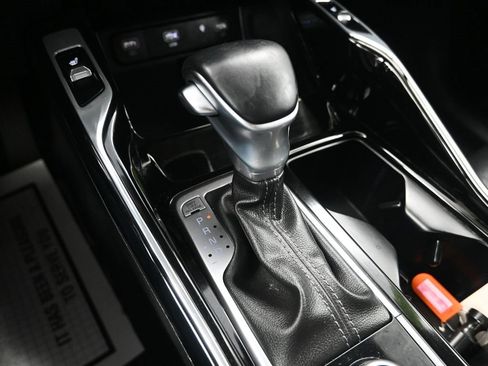 Certified 2023 Kia Sorento SX image 24