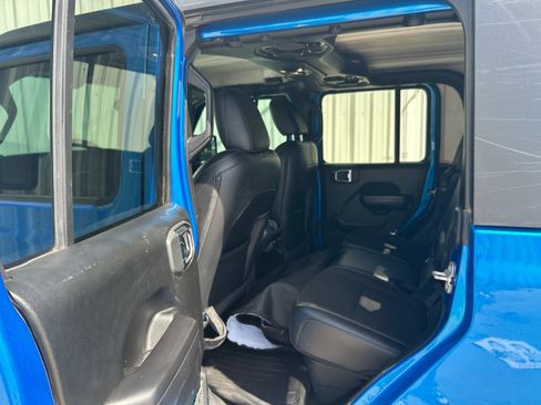 Used 2021 Jeep Gladiator Sport AWD/4WD image 12