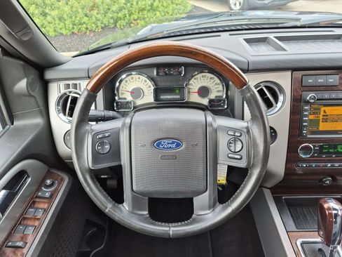 Used 2009 Ford Expedition Limited AWD/4WD image 24