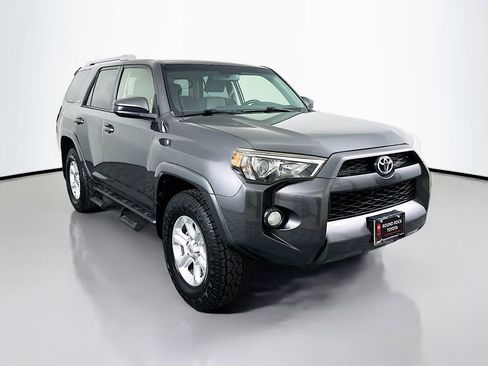 Used 2015 Toyota 4Runner SR5 image 3