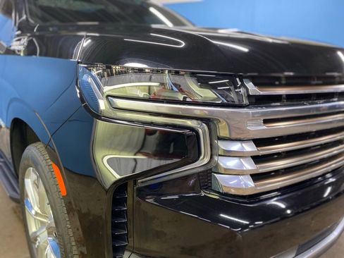 Used 2023 Chevrolet Tahoe High Country image 2