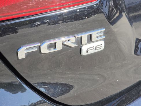 Used 2021 Kia Forte Sedan FWD image 8