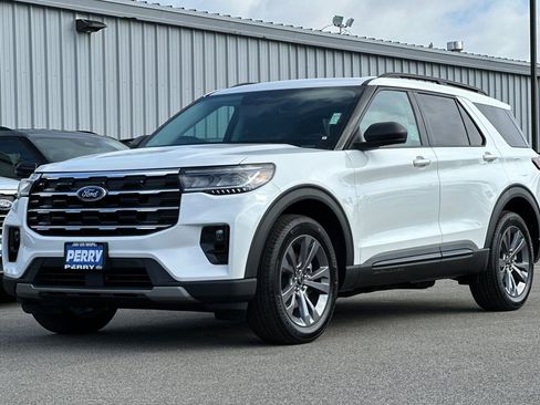 New 2026 Ford Explorer Active w/ Active Comfort Package image 7