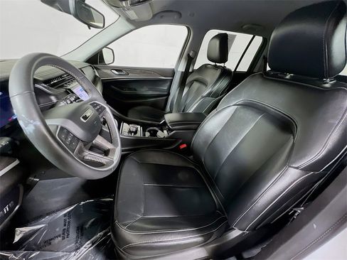 Used 2023 Jeep Grand Cherokee Limited image 20