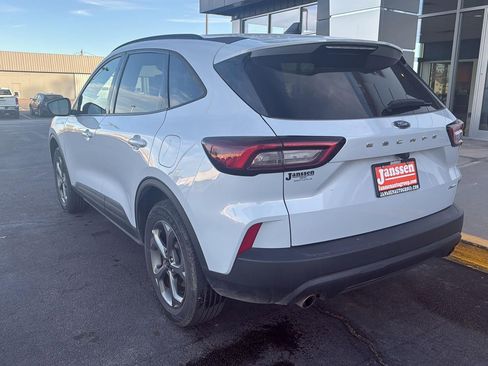 Used 2025 Ford Escape ST-Line image 2