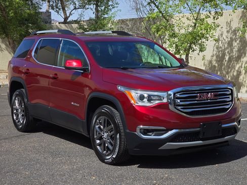 Used 2017 GMC Acadia SLT FWD image 2
