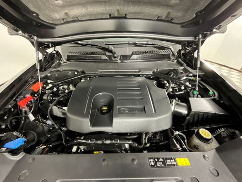 Certified 2024 Land Rover Defender 110 X-Dynamic SE image 28