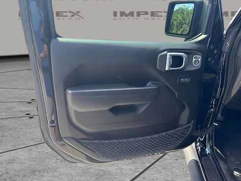 Used 2023 Jeep Wrangler Unlimited Sport AWD/4WD image 28