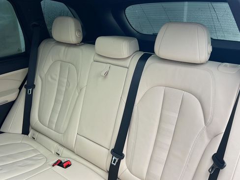 Certified 2022 BMW X5 xDrive40i w/ M Sport Package image 33