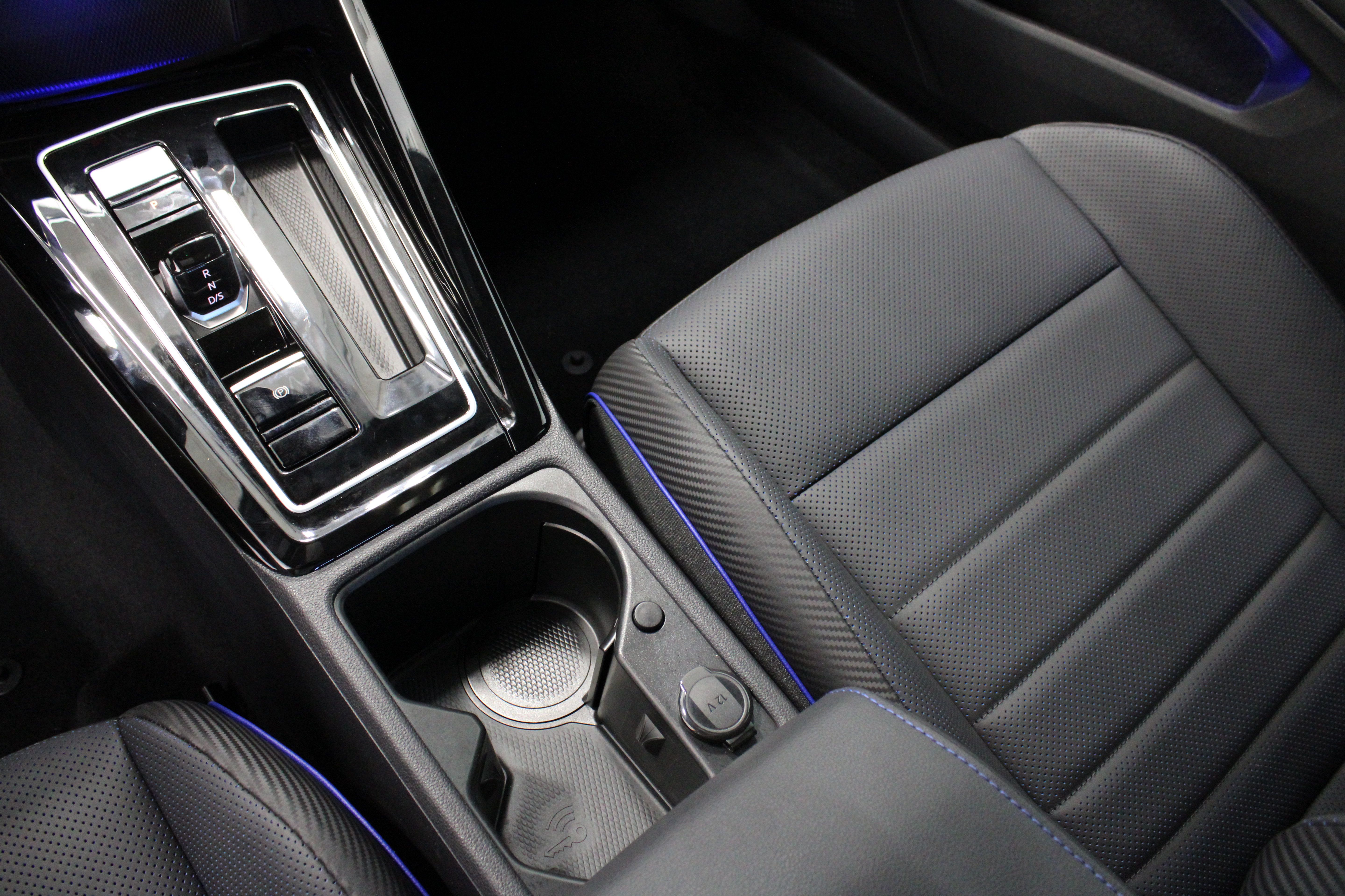 Used 2024 Volkswagen Golf R AWD/4WD image 17