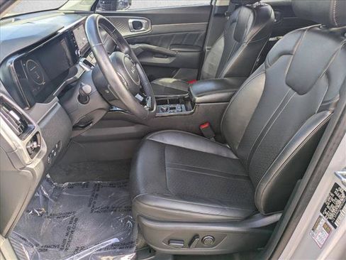 Used 2023 Kia Sorento SX AWD/4WD image 16