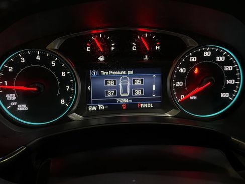 Used 2019 Chevrolet Equinox LT FWD image 25