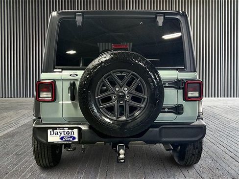 Used 2024 Jeep Wrangler Sport S image 4