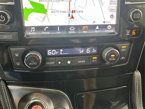 Used 2016 Nissan Maxima 3.5 SV FWD image 38