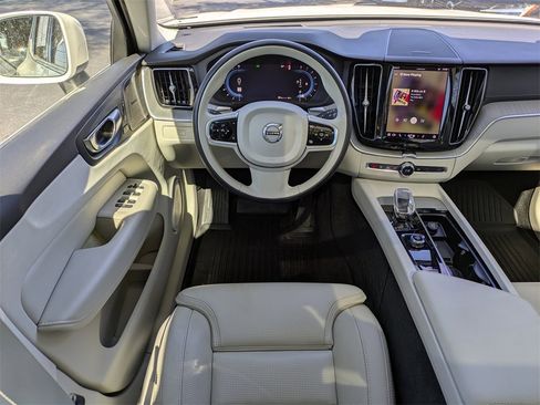 Certified 2023 Volvo XC60 B5 Ultimate image 19