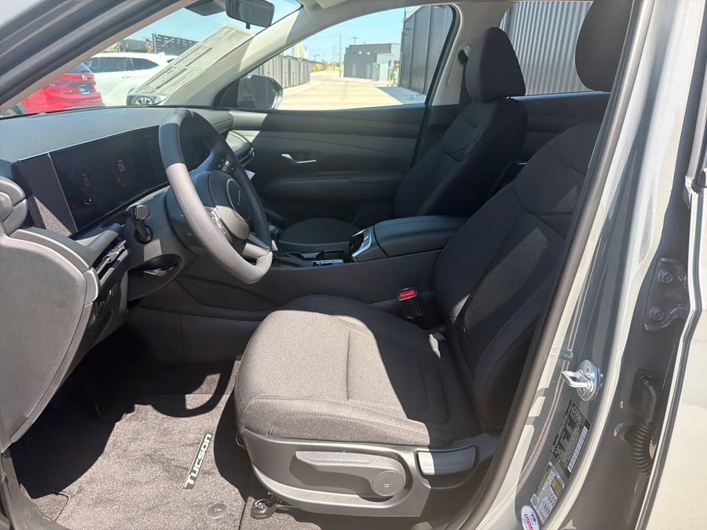 New 2026 Hyundai Tucson SE FWD image 15