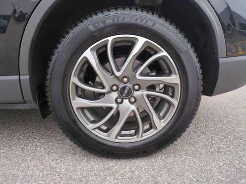 Certified 2021 Lincoln Corsair AWD image 33